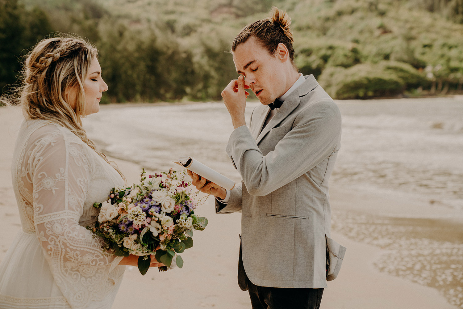 oahu-beach-elopement